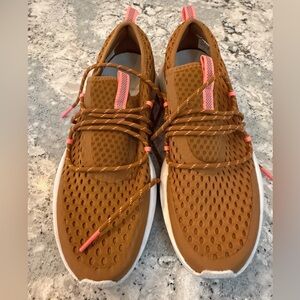 Sorel Kinetic Impact Lace Sneakers Women’s 9 Tan and Coral